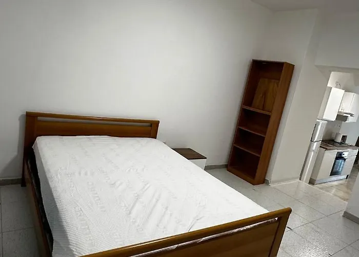 Piano Terra Nel Borgo A Circa 5 Min Dal Mare *